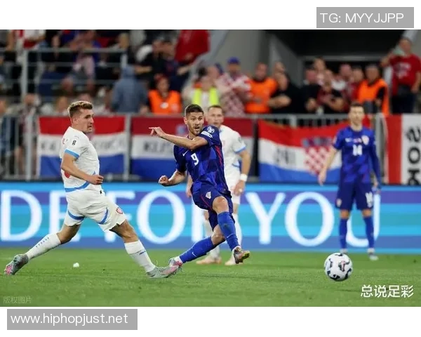 西班牙对阵捷克的精彩赛果分析与比赛亮点回顾